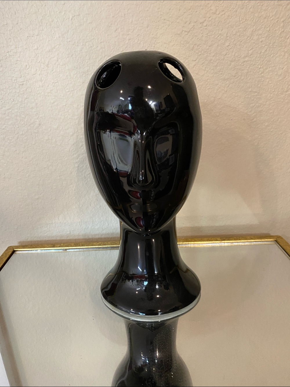 Glossy Black Ceramic Face Vase – Decorative Head Sculpture